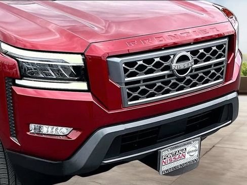 Certified 2024 Nissan Frontier SL RWD image 32