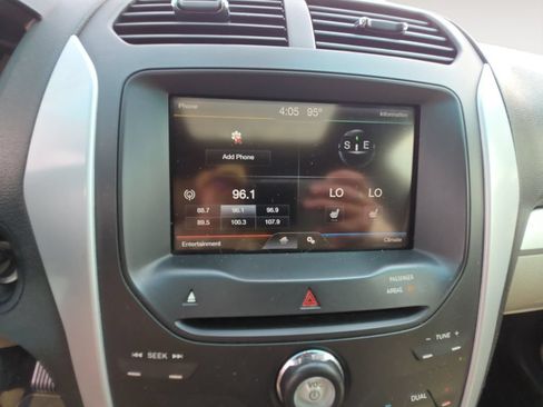 Used 2012 Ford Explorer XLT AWD/4WD image 15