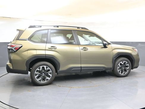 Certified 2025 Subaru Forester Premium AWD/4WD image 6