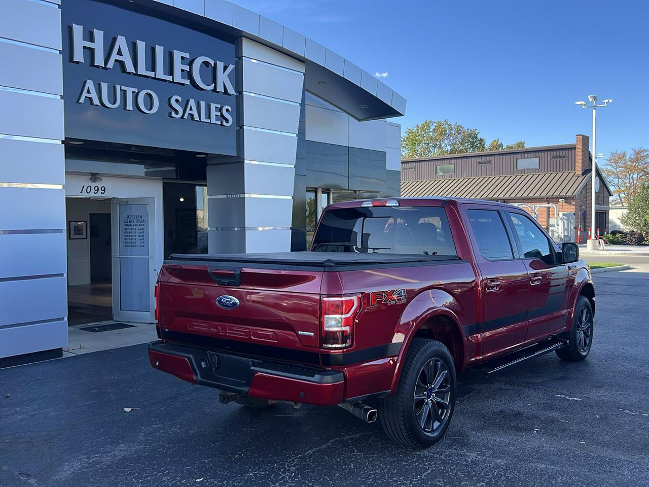 Used 2018 Ford F150 XLT w/ Equipment Group 302A Luxury AWD/4WD image 7