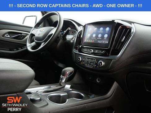 Used 2023 Chevrolet Traverse LT image 15