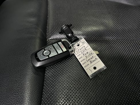 Used 2019 Ford F150 Lariat AWD/4WD image 37