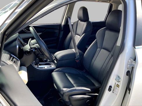 Used 2022 Subaru Ascent Limited w/ Technology Package AWD/4WD image 9