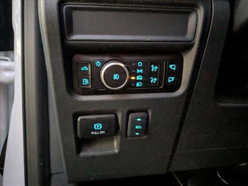 Used 2025 Ford F150 Lariat w/ Equipment Group 501A Mid image 11