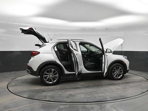 Used 2022 Buick Encore GX Essence w/ Experience Buick Package AWD/4WD image 42
