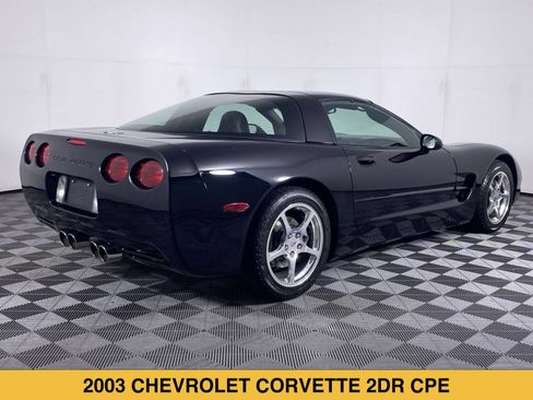 Used 2003 Chevrolet Corvette Coupe w/ Preferred Equipment Group RWD image 16