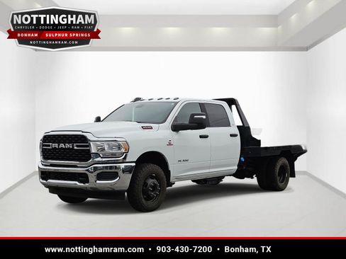 Used 2024 RAM 3500 SLT w/ Quick Order Package 2YG SLT AWD/4WD image 3
