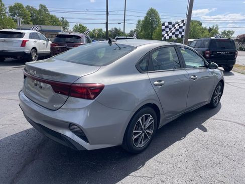 Used 2024 Kia Forte LXS FWD image 4