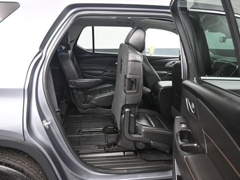 Used 2020 Chevrolet Traverse LT w/ LT Premium Package AWD/4WD image 49