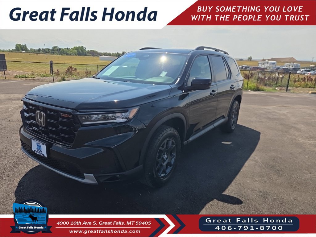 Certified 2025 Honda Pilot TrailSport image 3