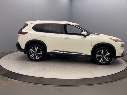 Used 2023 Nissan Rogue SL AWD/4WD image 6