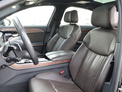 Used 2021 Audi A8 L 4.0T w/ Executive Plus Package image 32