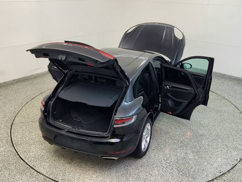 Used 2021 Porsche Macan AWD/4WD image 18