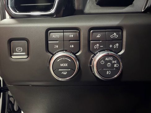 Used 2023 GMC Sierra 1500 Denali Ultimate image 13