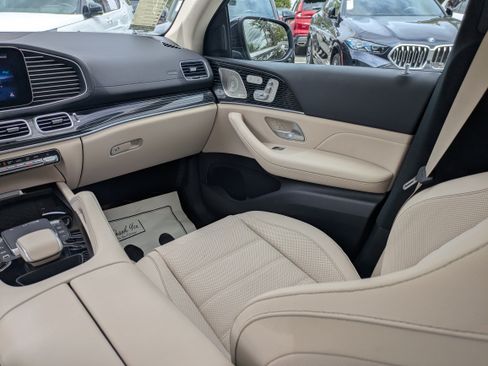 Used 2025 Mercedes-Benz GLE 450 4MATIC Coupe image 16