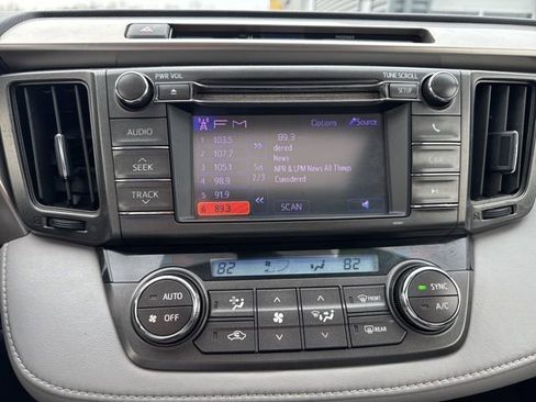 Used 2013 Toyota RAV4 XLE image 22