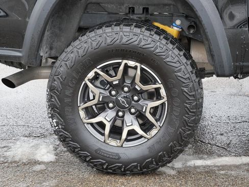 Used 2024 Chevrolet Colorado ZR2 image 12