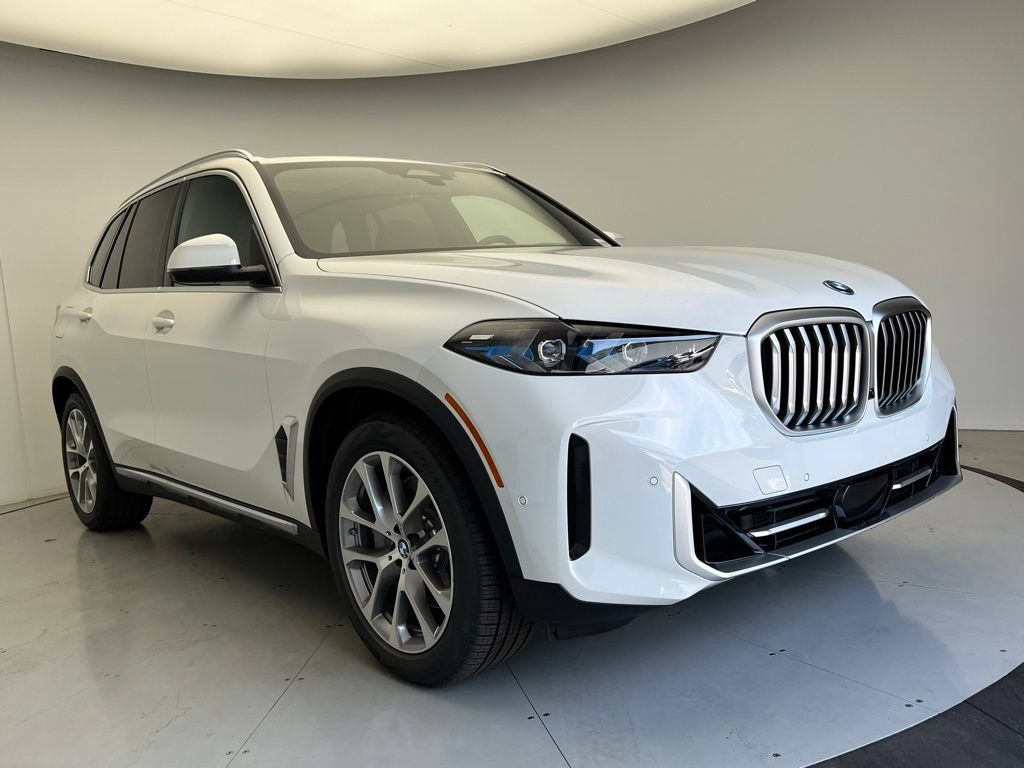 Used 2026 BMW X5 xDrive50e w/ Premium Package AWD/4WD image 2