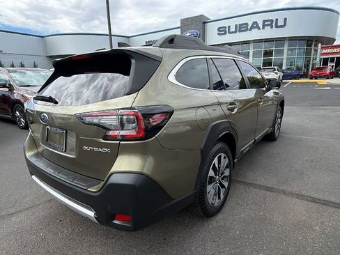 Used 2023 Subaru Outback Limited AWD/4WD image 4