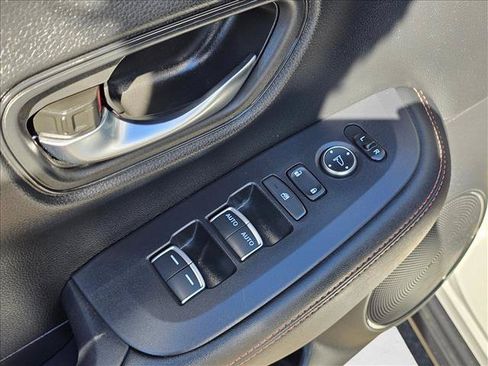 Used 2025 Honda HR-V Sport image 24