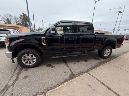 Used 2022 Ford F250 XLT w/ XLT Value Package image 4