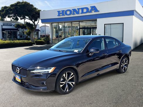 Used 2024 Volvo S60 B5 Plus FWD image 1