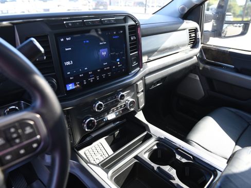 Used 2024 Ford F250 Lariat w/ Lariat Ultimate Package AWD/4WD image 23
