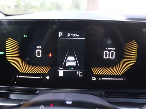 New 2026 Kia Carnival EX image 36