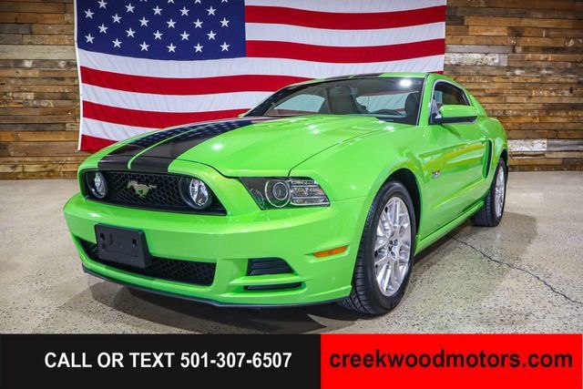 Used 2013 Ford Mustang GT Premium w/ Security Pkg RWD image 6