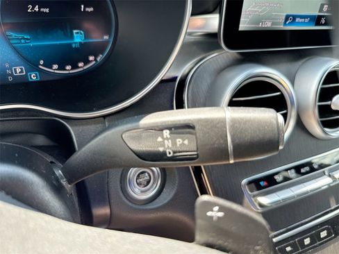 Used 2022 Mercedes-Benz GLC 300 4MATIC w/ AMG Line image 17