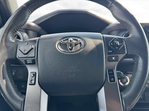 Used 2020 Toyota Tacoma TRD Off-Road AWD/4WD image 17