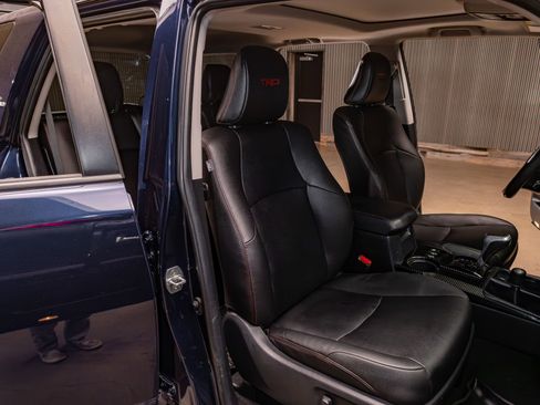 Used 2023 Toyota 4Runner TRD Off-Road Premium w/ Moonroof Package AWD/4WD image 26