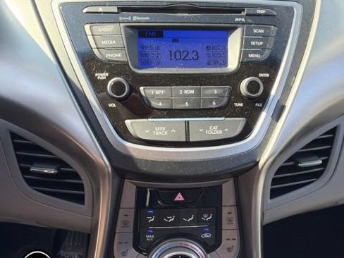 Used 2013 Hyundai Elantra GLS w/ Preferred Pkg FWD image 10