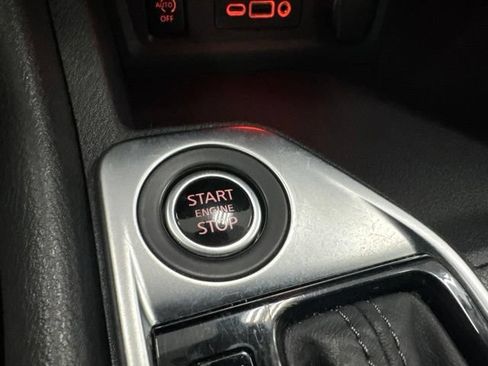 Used 2025 Nissan Sentra SV FWD image 19