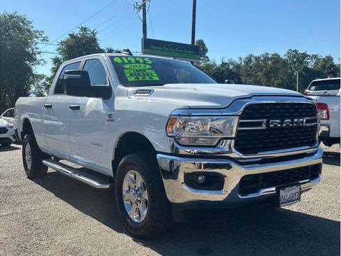 Used 2024 RAM 2500 Big Horn AWD/4WD image 1