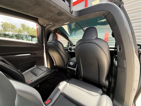Used 2023 Tesla Model X AWD/4WD image 24