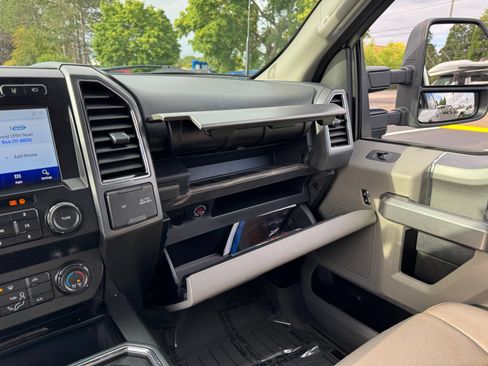 Used 2022 Ford F350 XLT w/ Black Appearance Package AWD/4WD image 59