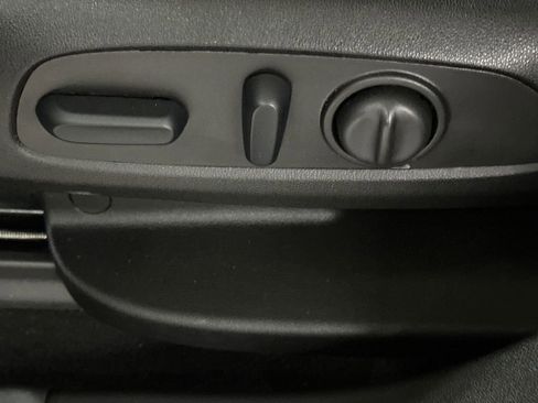 Used 2023 GMC Acadia SLE w/ Driver Convenience Package image 35