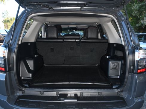 Certified 2024 Toyota 4Runner TRD Off-Road Premium image 18