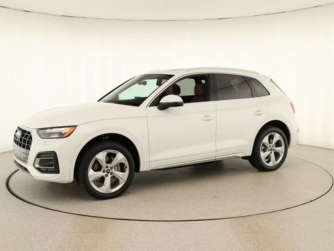 Used 2021 Audi Q5 Prestige w/ Prestige Package AWD/4WD image 13