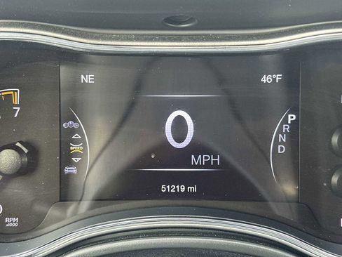 Used 2020 Jeep Grand Cherokee Altitude image 10