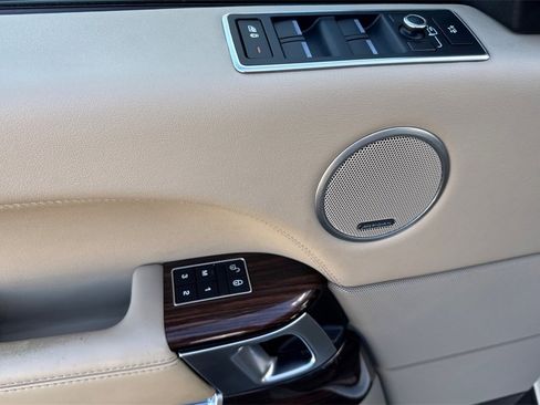 Used 2017 Land Rover Range Rover Supercharged image 10