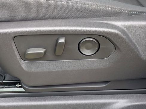 New 2025 Chevrolet Silverado 2500 Custom w/ Custom Value Package image 11