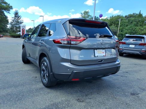 Certified 2024 Nissan Rogue SV AWD/4WD image 7