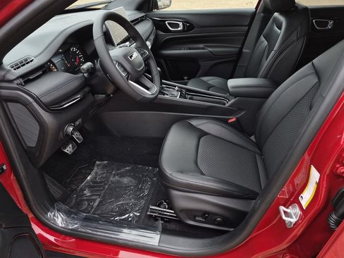 New 2026 Jeep Compass Latitude AWD/4WD image 9