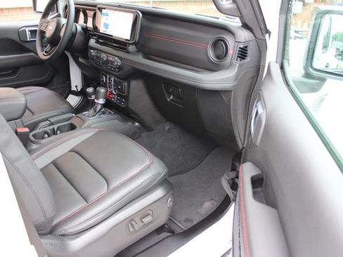 Used 2026 Jeep Gladiator Rubicon AWD/4WD image 48