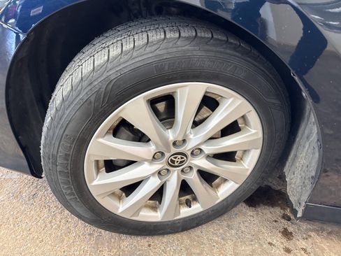 Certified 2020 Toyota Camry LE image 4