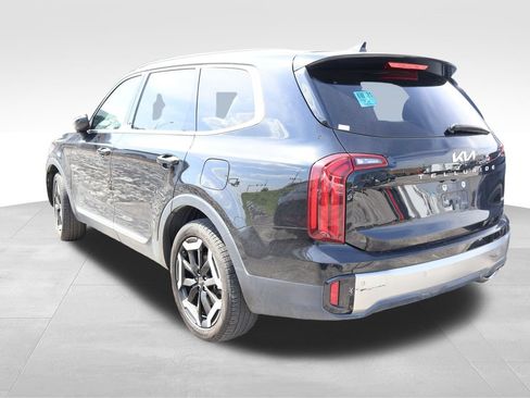 Used 2025 Kia Telluride S AWD/4WD image 23