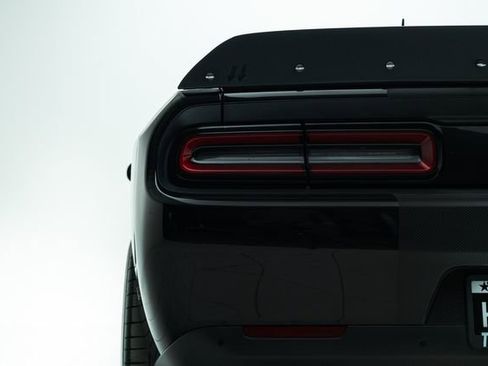Used 2016 Dodge Challenger SRT Hellcat image 17