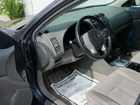 Used 2010 Nissan Altima 2.5 FWD image 35